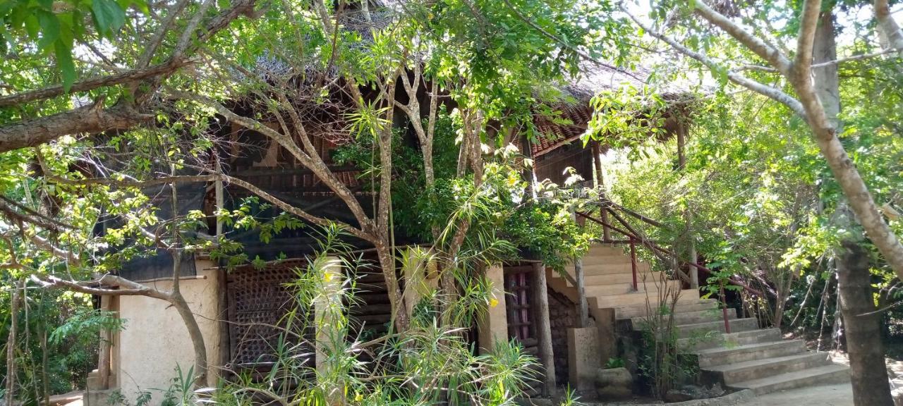 Stilts Diani Beach Exterior photo