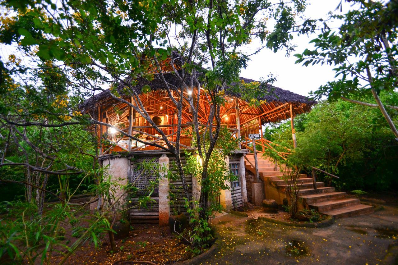 Stilts Diani Beach Exterior photo