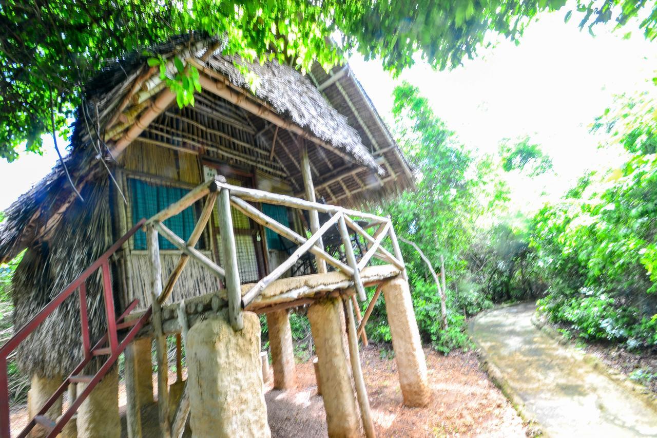 Stilts Diani Beach Exterior photo