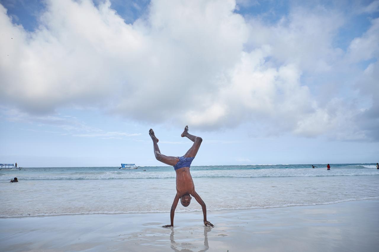 Stilts Diani Beach Exterior photo